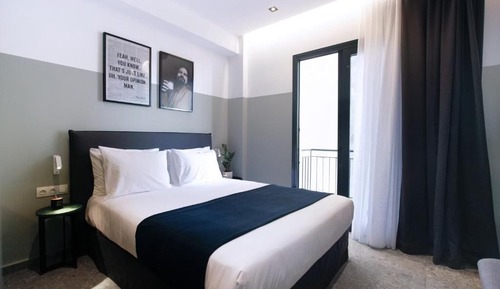 Signature Double Room, Balcony (Nelly Cozy)