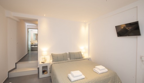 Standard Studio (Caldera View)