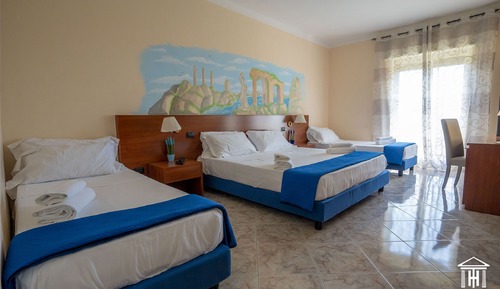Classic Quadruple Room