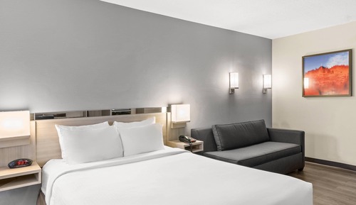 Room, 1 Queen Bed, Accessible, Non Smoking (Sitting Area)