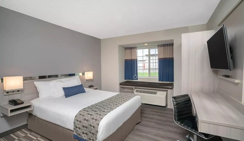 Standard Room, 1 Queen Bed, Non Smoking