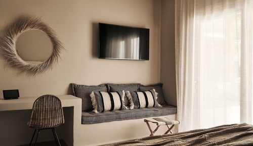 Delos Sea View Suite With Jetted Tub