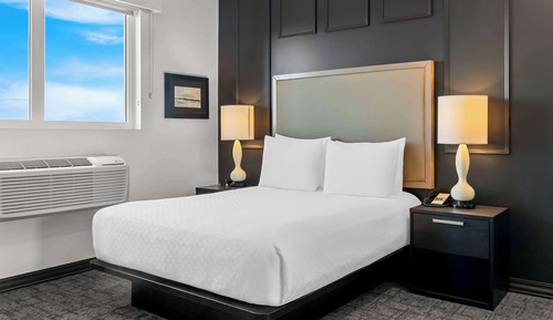 Suite, Multiple Beds, Non Smoking, Refrigerator & Microwave (with Sofabed)