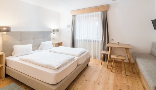 Standard Double Room, No View (Lato Nord)