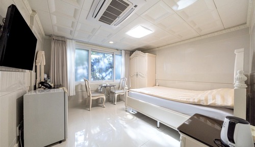 Standard Double Room, Annex Building (100m from the main building)