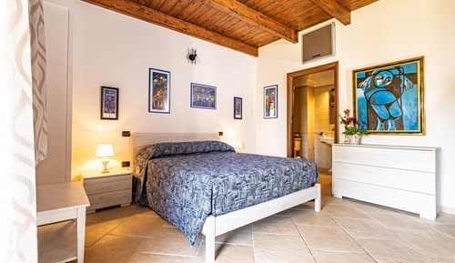 Classic Room, Bathtub