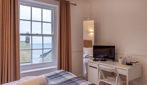 Double or Twin Room, Ensuite, Sea View