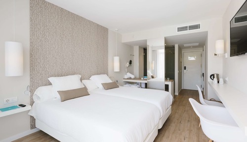 Double or Twin Room, Balcony, Partial Sea View