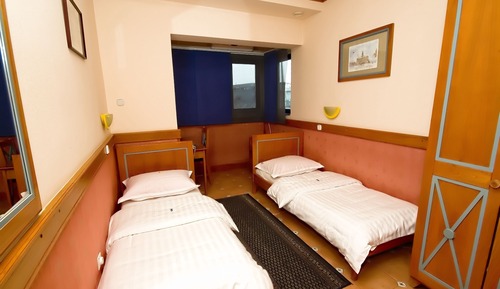 Twin Room, 2 Twin Beds