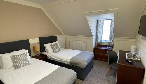 Twin Room, Ensuite