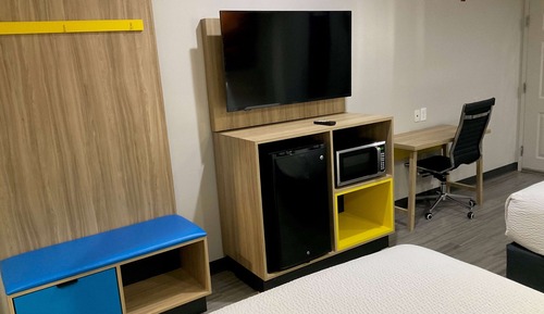Suite, 1 King Bed
