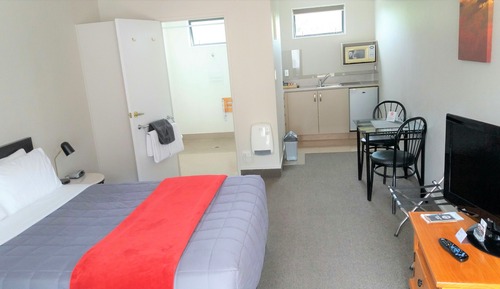 Studio, Accessible, Kitchenette