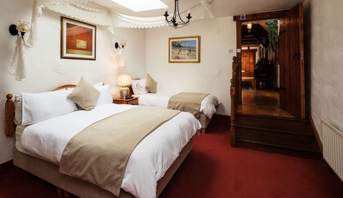 Standard Twin Room
