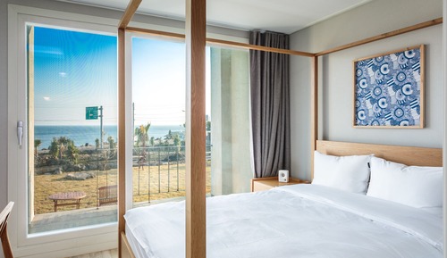 Double Room (2)