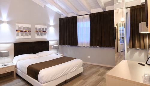 Room (Elegance 20)