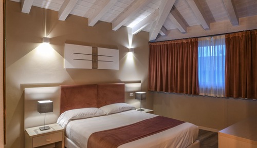 Room (Elegance 19)