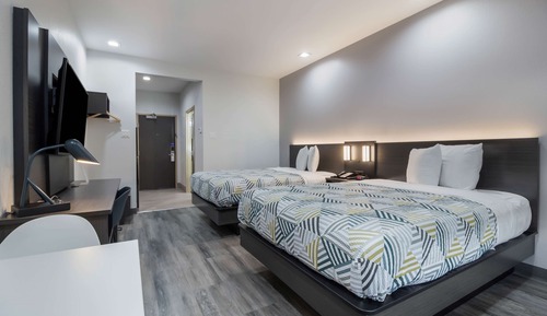 Standard Room, 2 Queen Beds, Non Smoking, Kitchenette