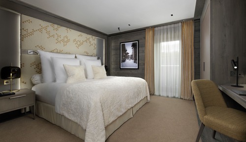 Suite (Prestige)