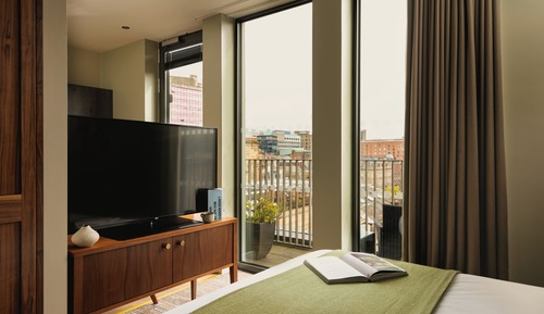 Penthouse Studio