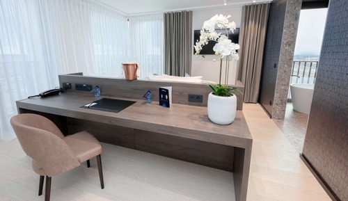 Suite, 1 Bedroom, Balcony