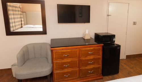Comfort Double Room, 2 Double Beds, City View (1)