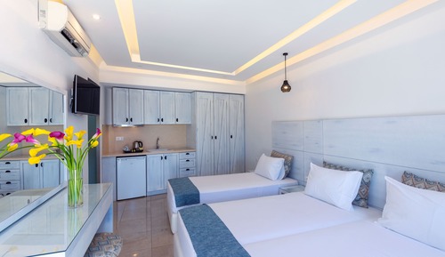 Triple Studio, Partial Sea View (Private Terrace, Outdoor Jacuzzi)