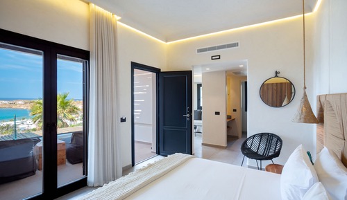 Superior Suite with Front Yard Private Pool and Panoramic Sea View