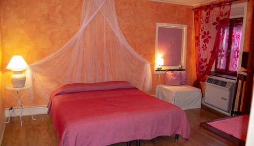Room, Mountain View