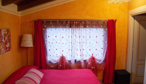 Traditional Apartment, 2 Bedrooms, Kitchen, Mountain View