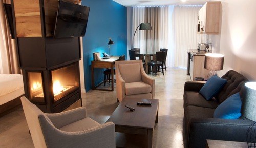 Deluxe Suite, 1 King Bed with Sofa bed, Balcony