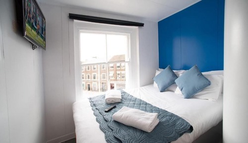 Small Double Room With Window
