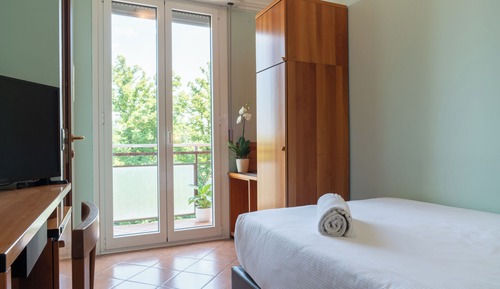 Economy Single Room