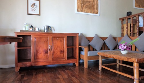 Classic Seaview Suite