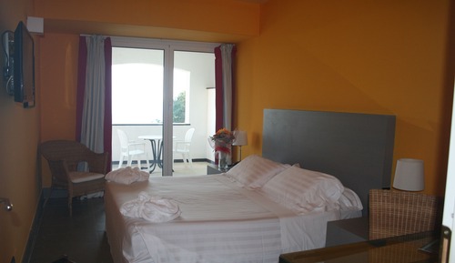 Suite, Balcony