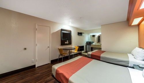 Standard Room, 2 Double Beds, Smoking