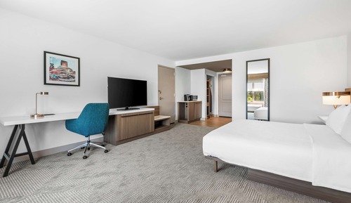 1 King Bed, Accessible, Non Smoking