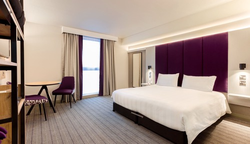 Standard Double Room, Roll-in Shower