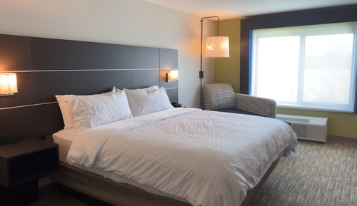 Standard Room, 1 King Bed
