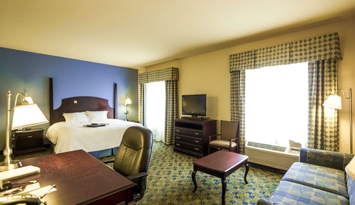 Suite, 1 King Bed, Accessible, Non Smoking