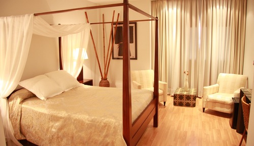 Junior Suite, Jetted Tub