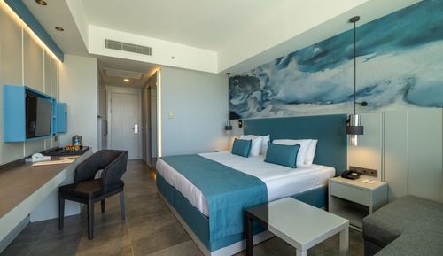 Standard Room, Partial Sea View