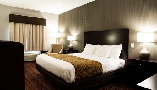 Standard Room, 1 King Bed, Accessible, Bathtub