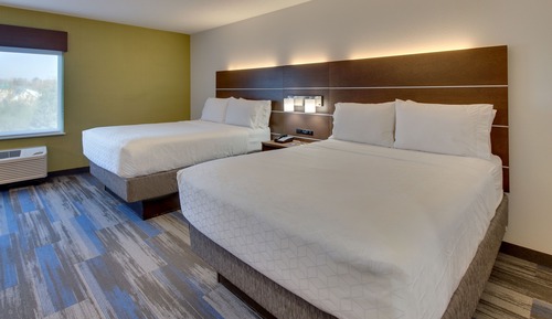 Standard Room, 2 Queen Beds (Extra Floor Space)