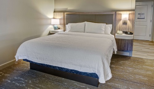 Standard Room, 1 King Bed, Non Smoking