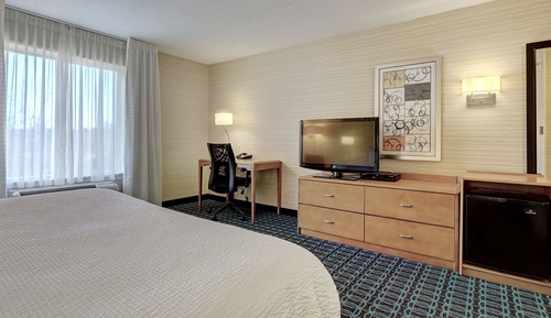Studio, 1 King Bed with Sofa bed (Mobility Accessible, Tub)