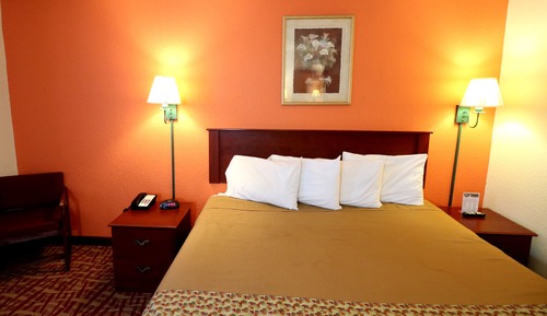 Standard Room, 1 King Bed