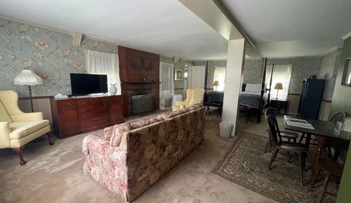 Lucinda's Suite