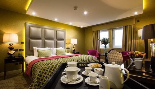 Deluxe Room, 1 King Bed with Sofa bed, Non Smoking (with Sofabed)