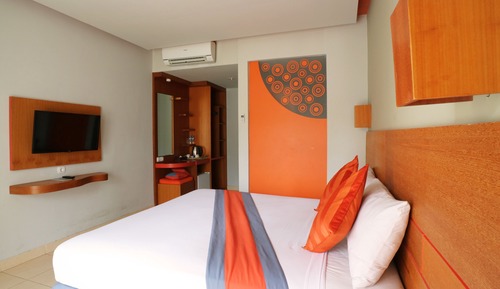 Deluxe Double or Twin Room, Ground Floor (Pool Access)