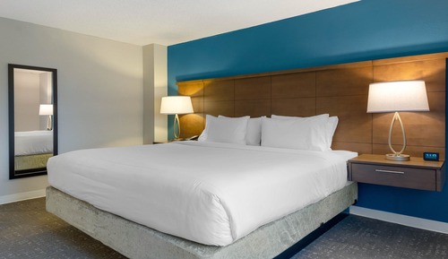 Suite, 1 Bedroom, Kitchen